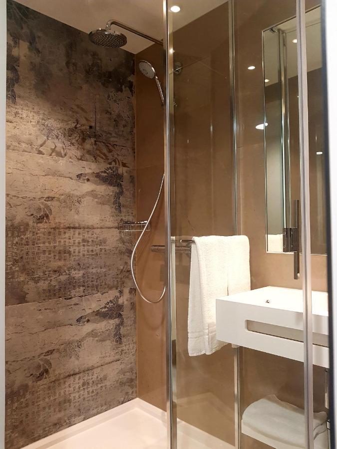 Hotel Nash Pratik