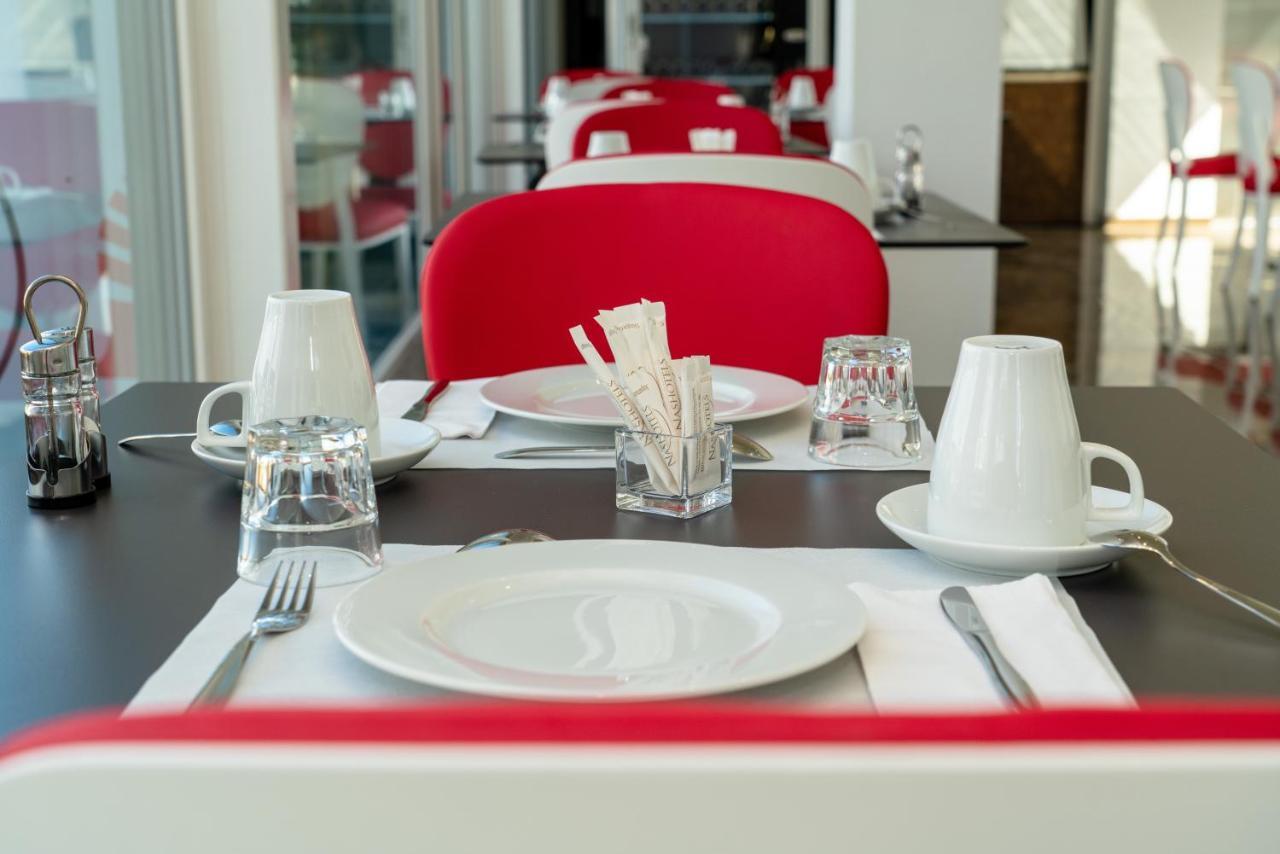 Nash Pratik Hotel Vernier