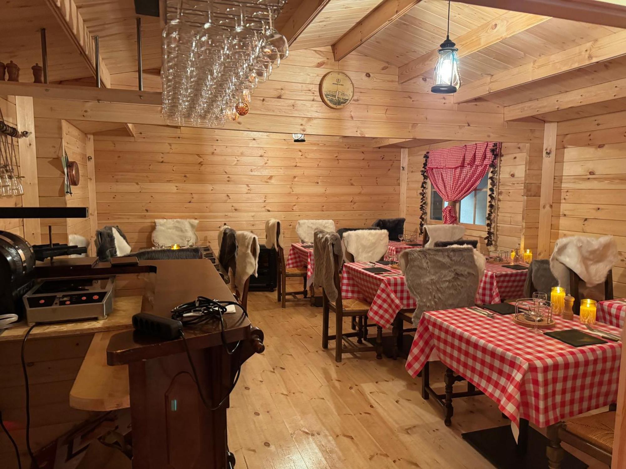 Nash Pratik Hotel 3*